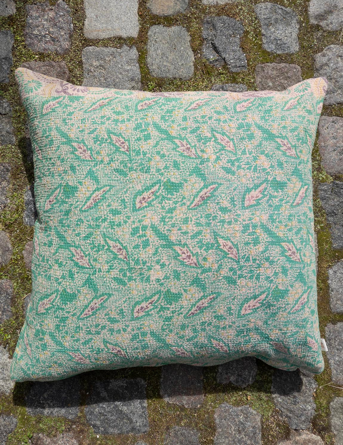 Indisk kantha pude M  - 903