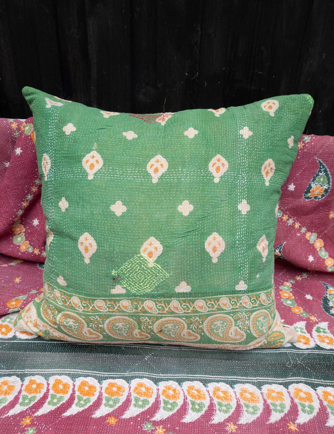 Indisk kantha pude L - 907