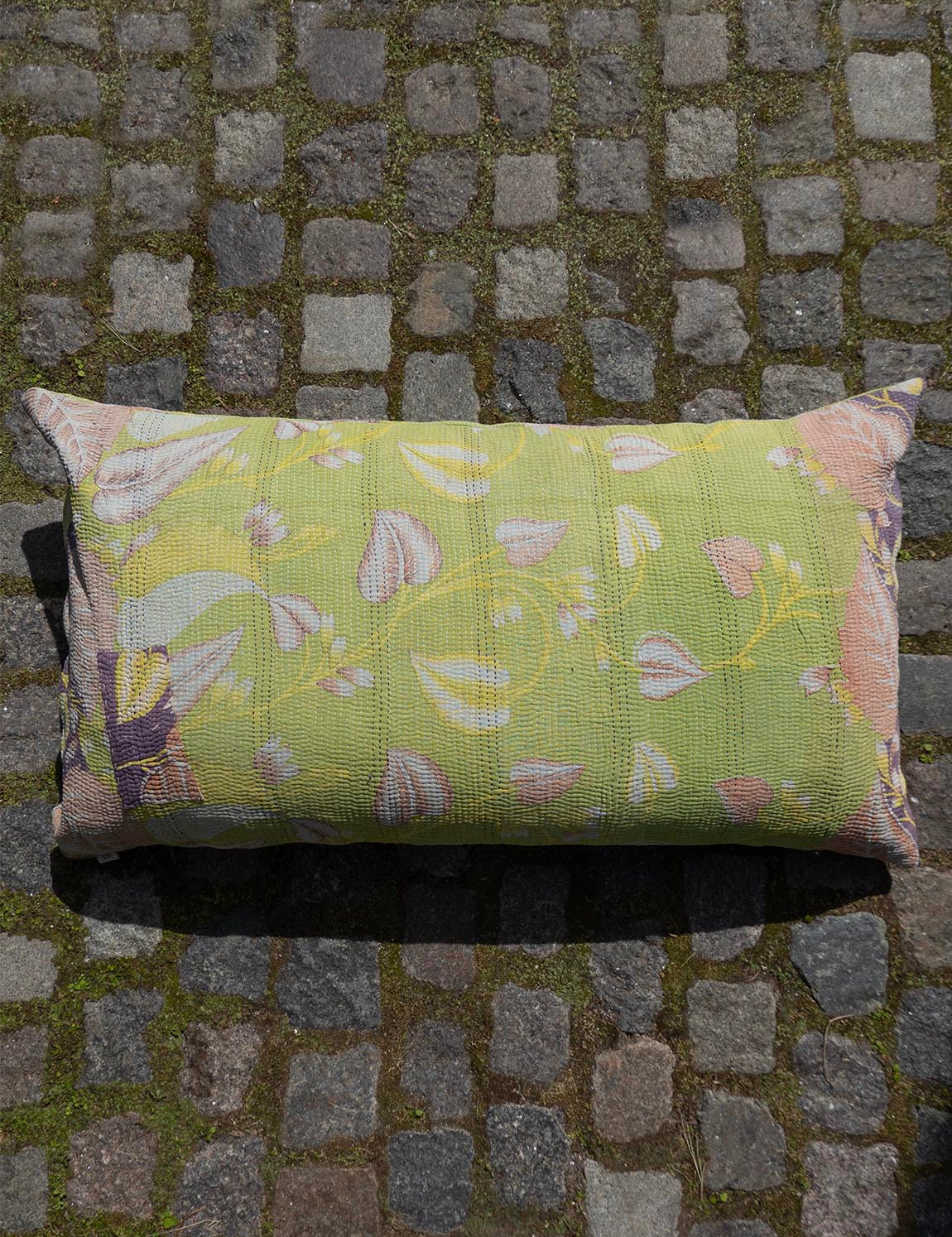 Indisk kantha pude XL - 908