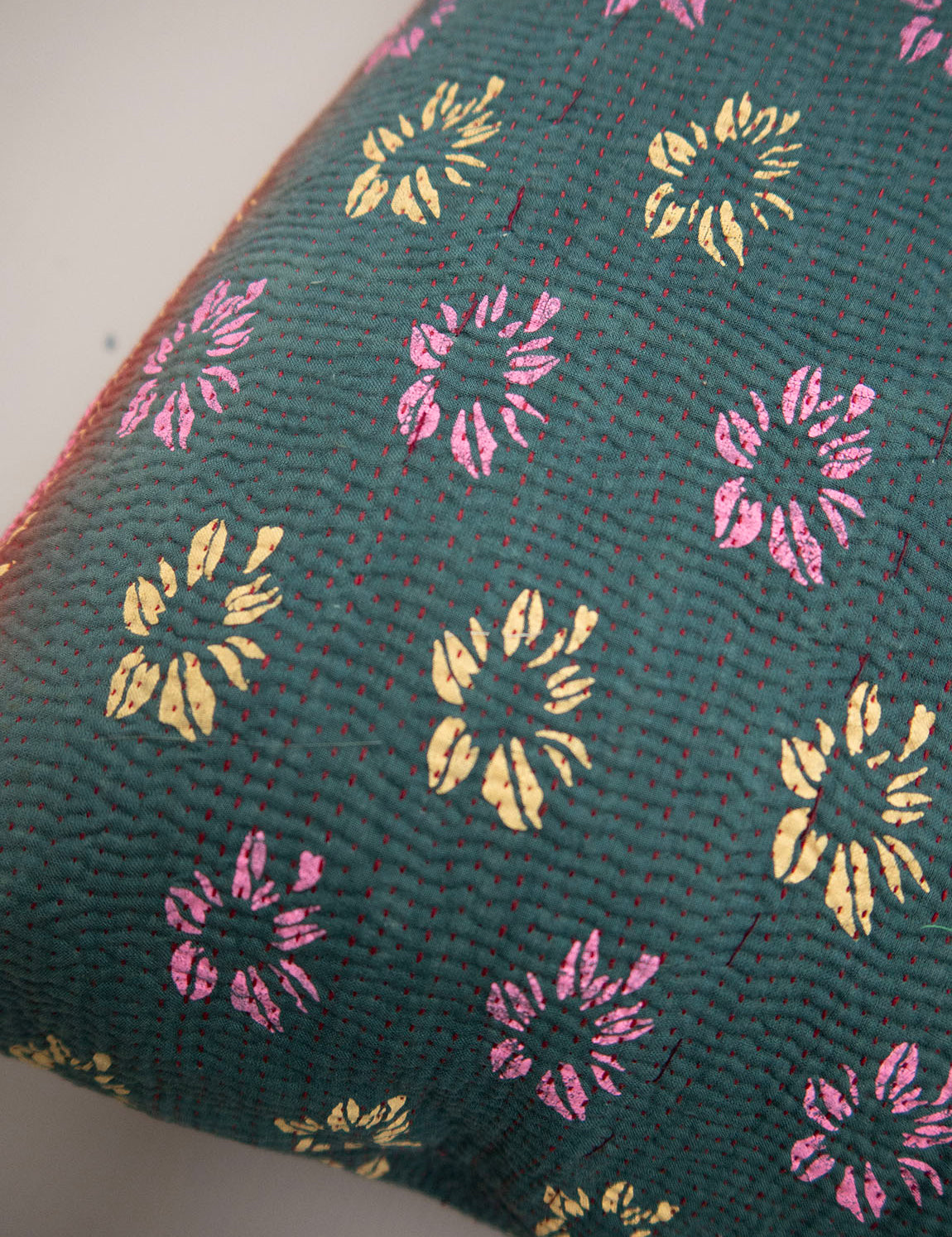 Indisk kantha pude L - 920