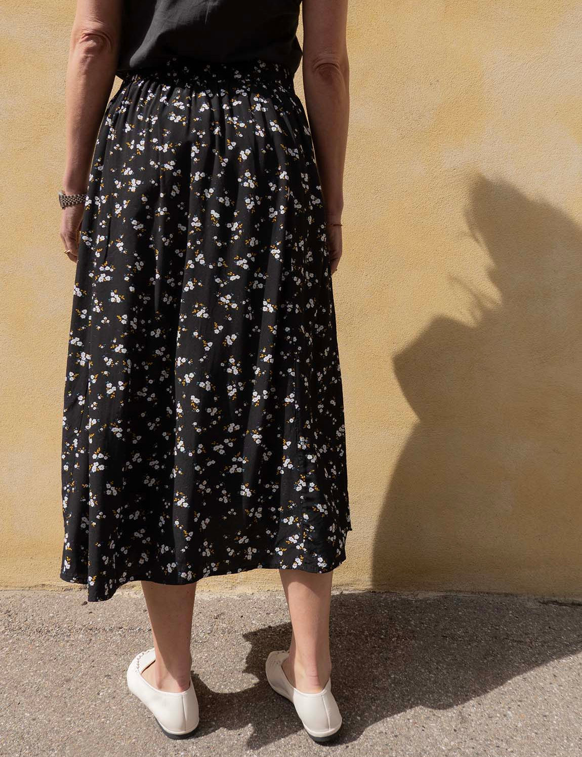 Summer Skirt - 98 Black with White Flower