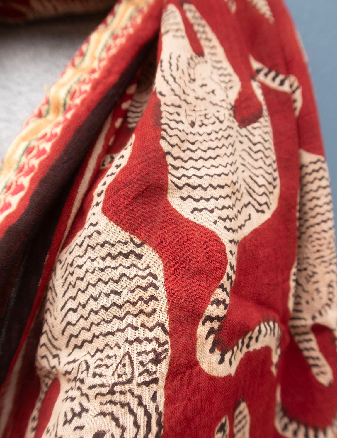 Bagru Tørklæde - Red with Animal