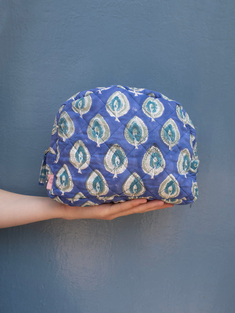 Moon Pouch Blockprint L - Blue Stripes