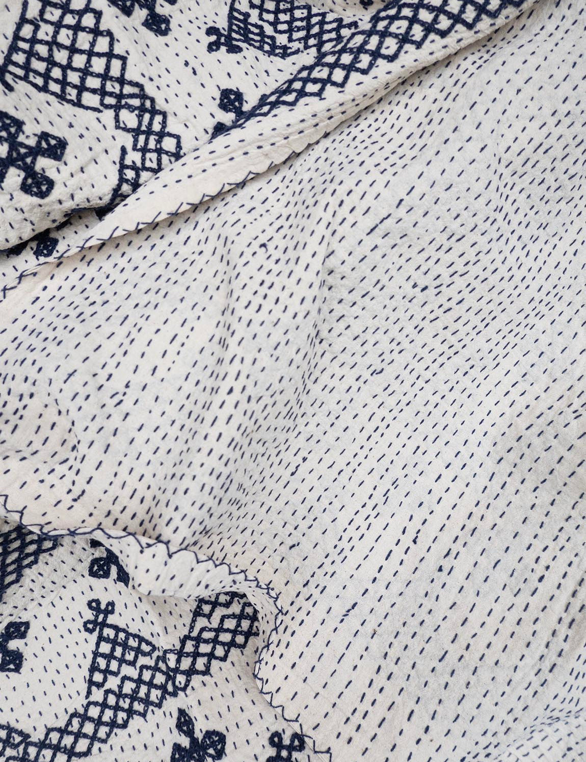 PRE-ORDER (nov. lev.) Cross stitch sengetæppe - Blue