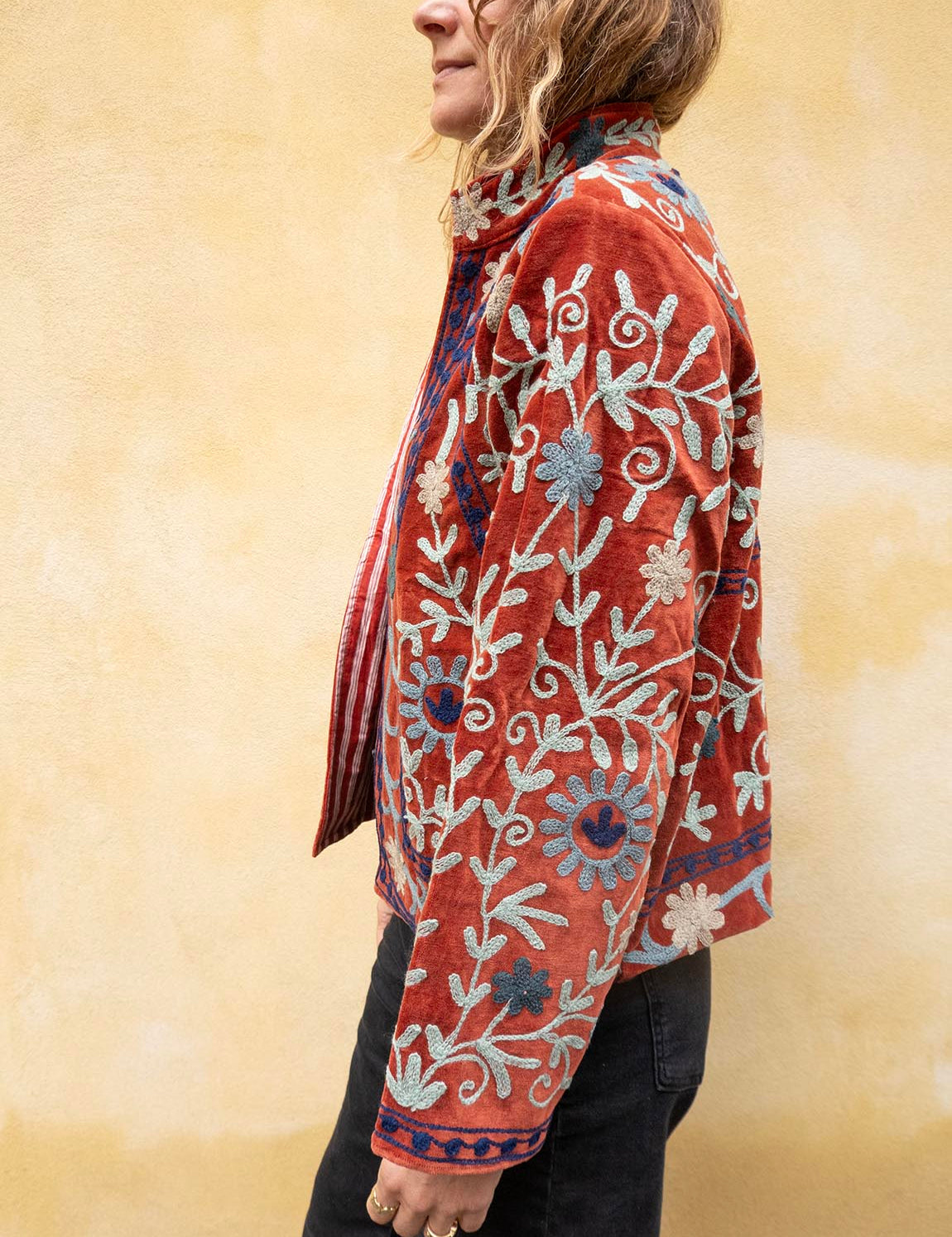 Suzani Jakke - Burned Red