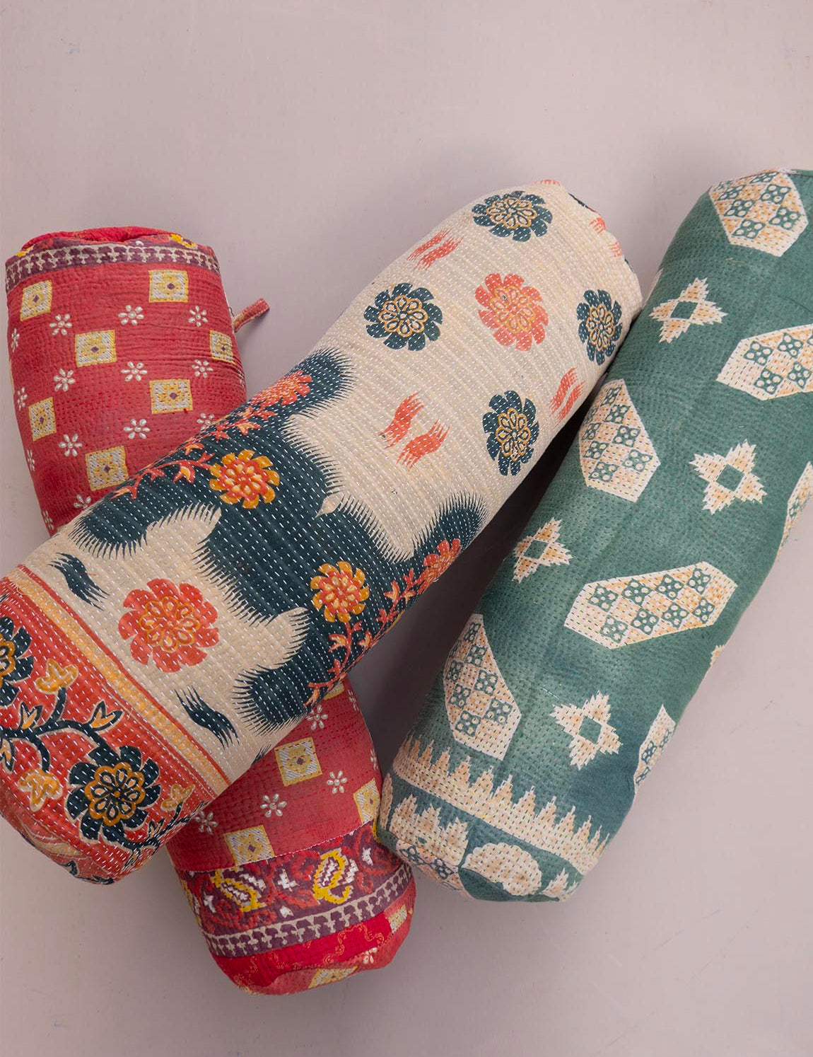 Indisk kantha pude Cylinder - 818