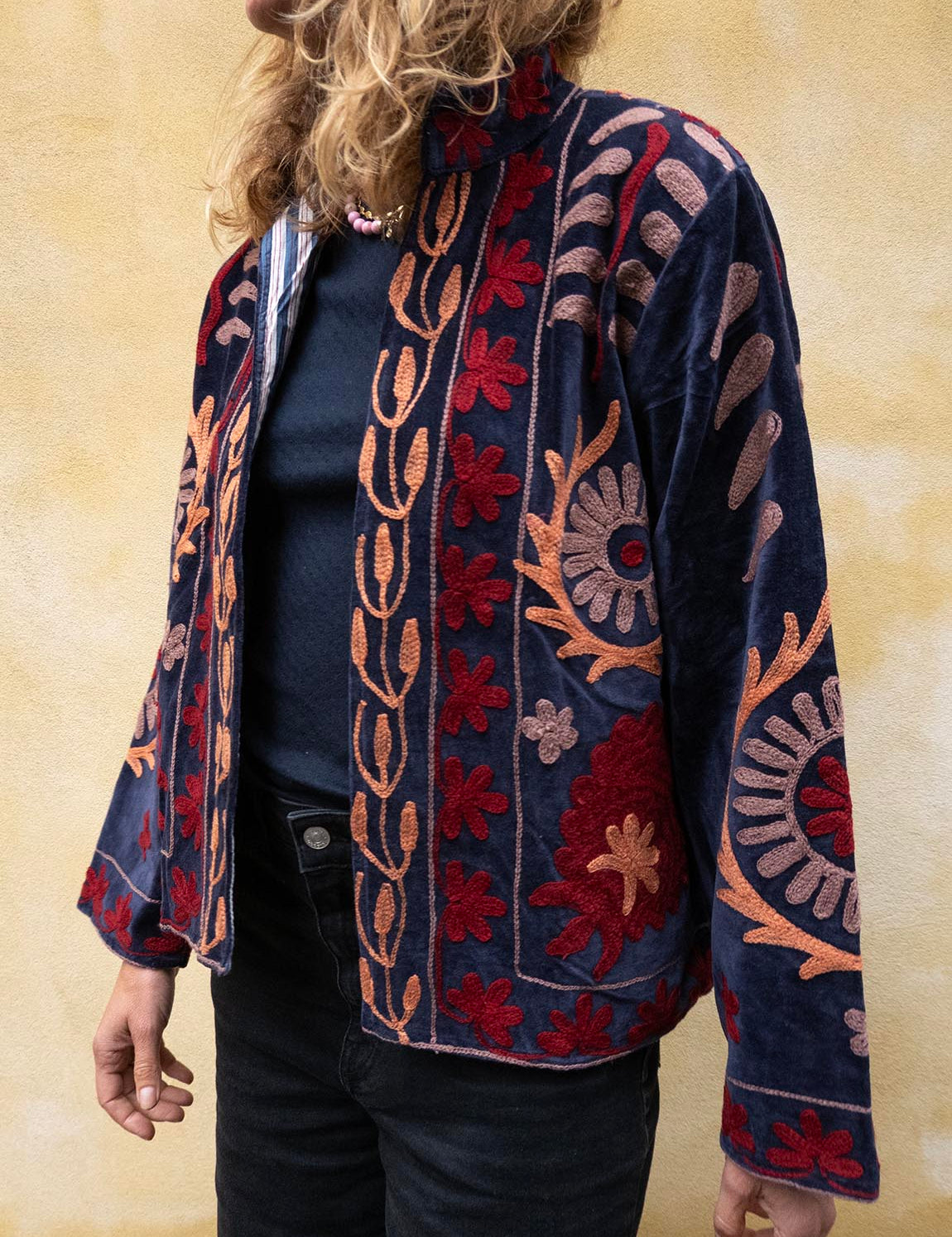 Suzani Jacket - Dark Blue / Red Flower