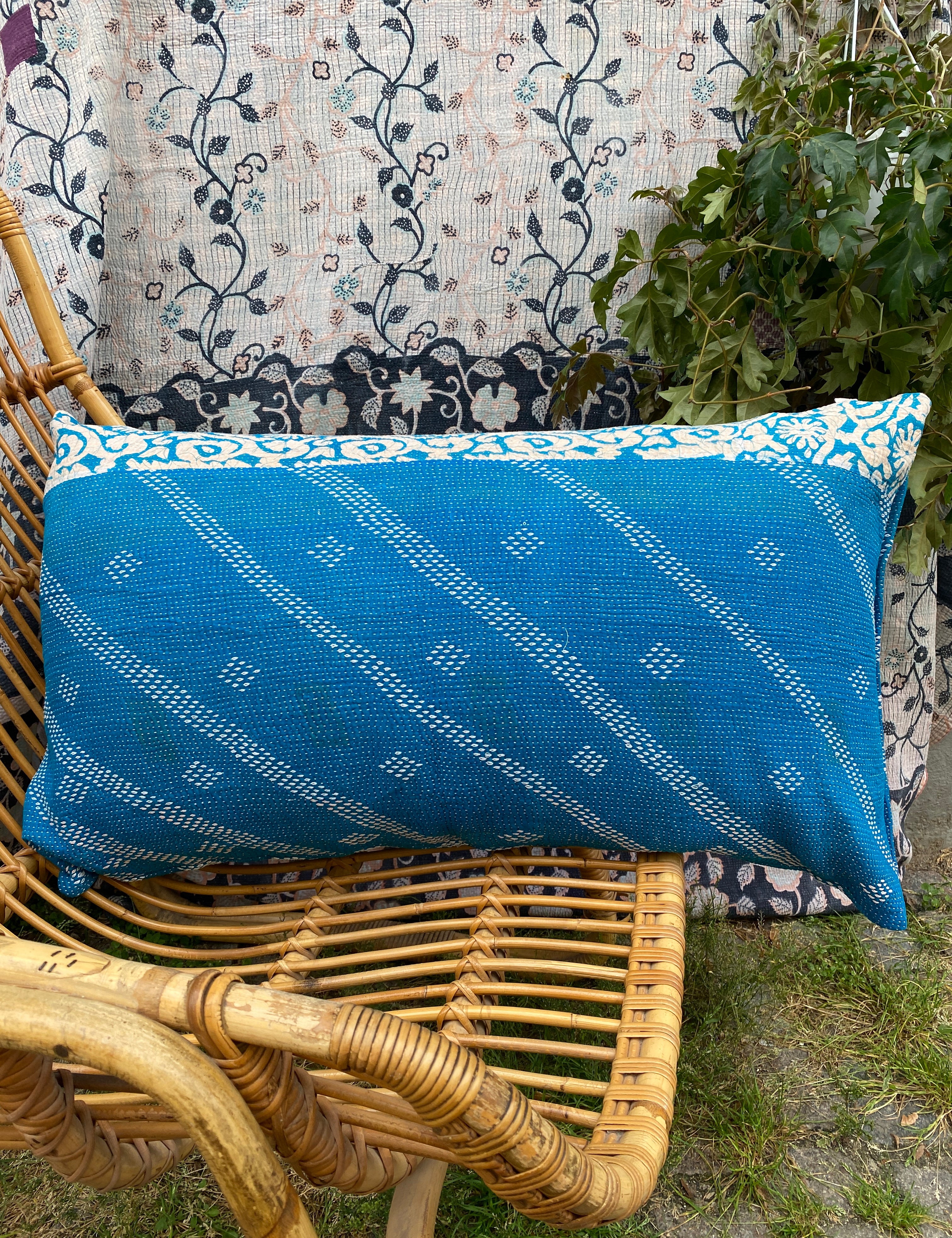 Indian kantha cushion XL - 474