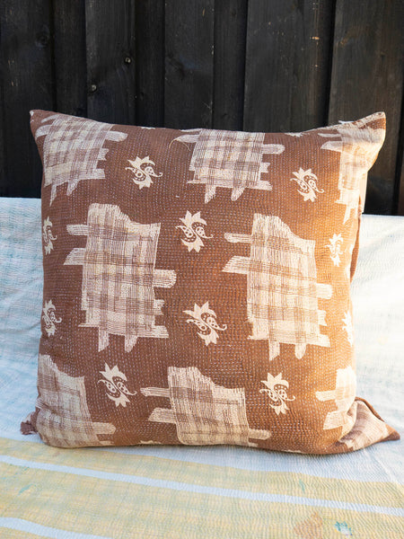 Indisk kantha pude L - 512
