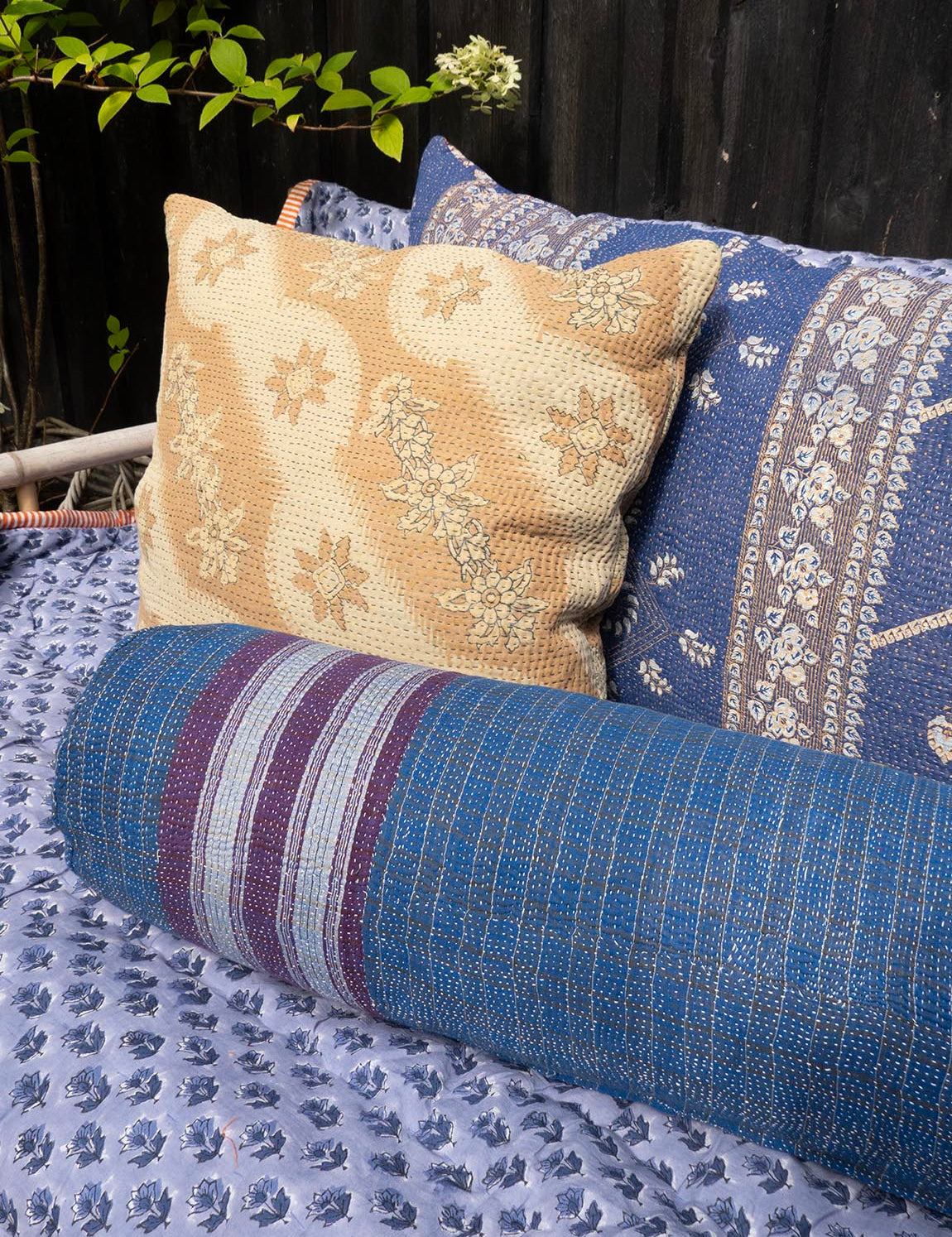 Indisk kantha pude M  - 892