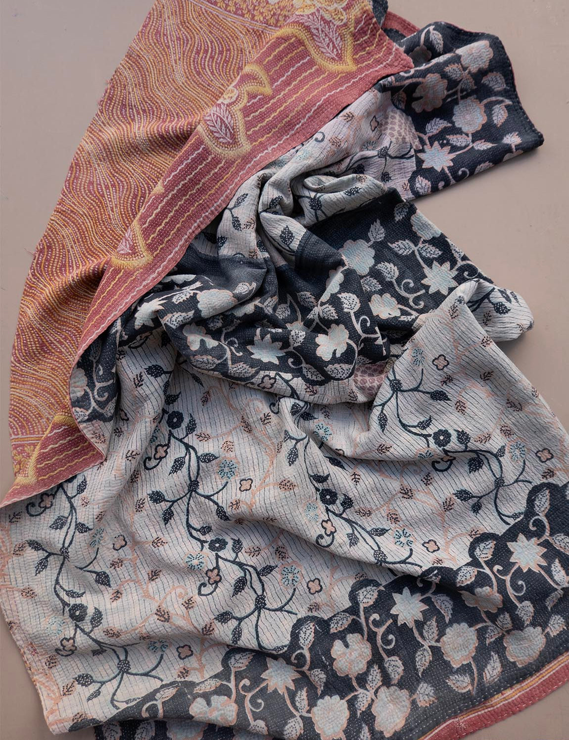 Særligt Kantha Sæt - 23