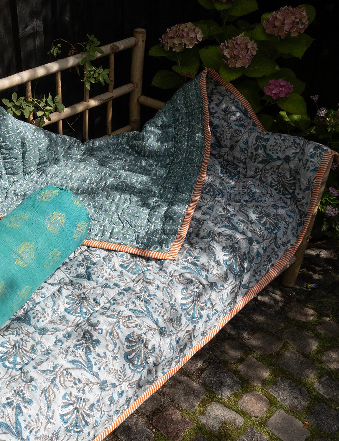 Indisk kantha pude Cylinder - 885