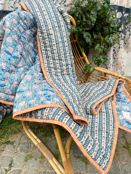 Quilted rug - Denim Blue/Stripe Blue
