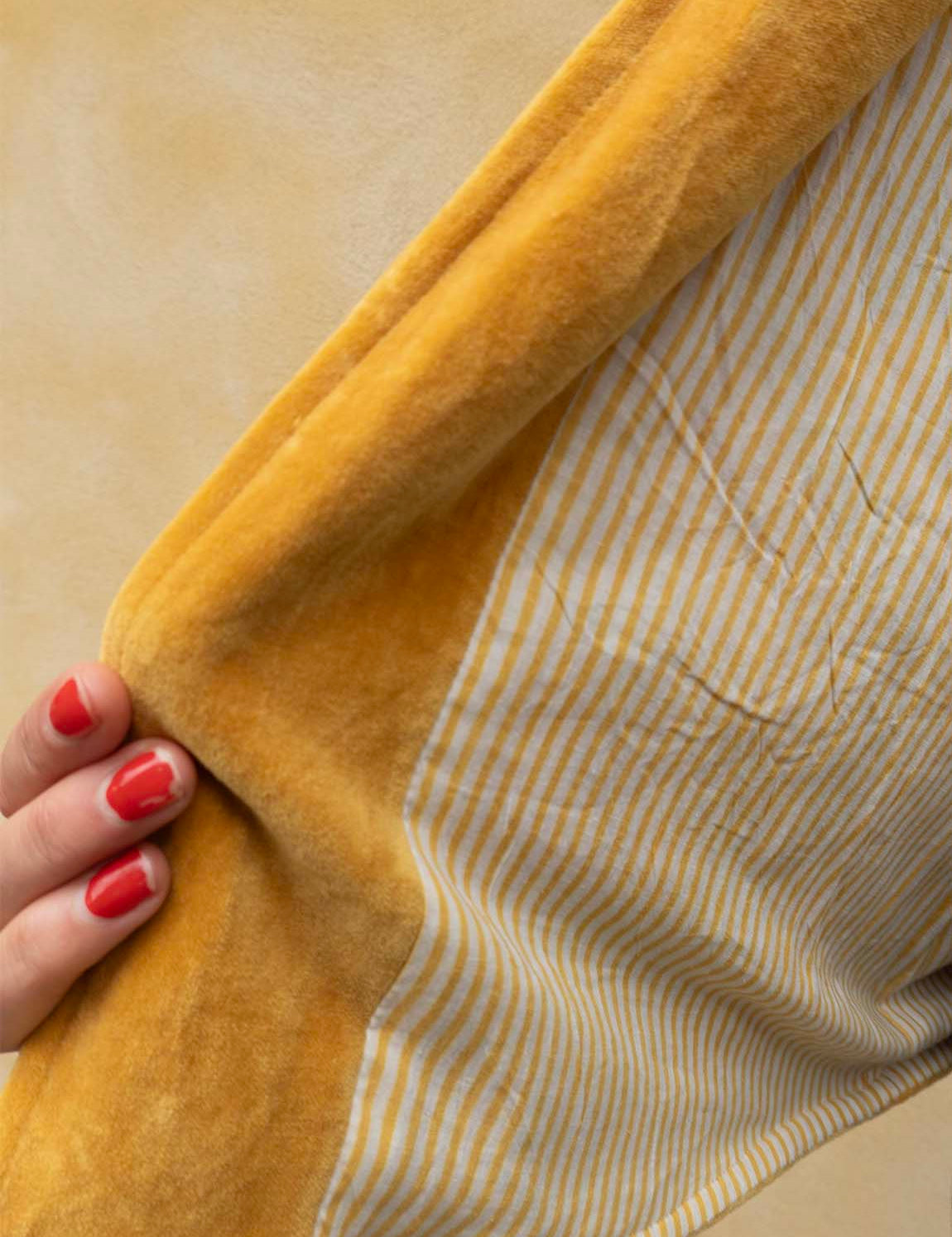 Suzani Jakke - Mustard