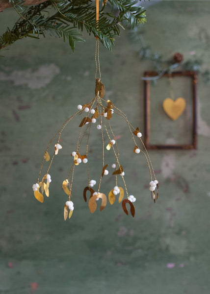 Indian Christmas - Mistletoe Bunch Pearls