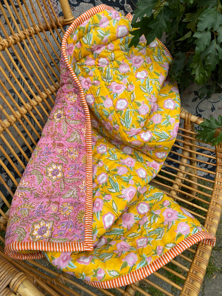 Quiltet babytæppe - Pink/Yellow