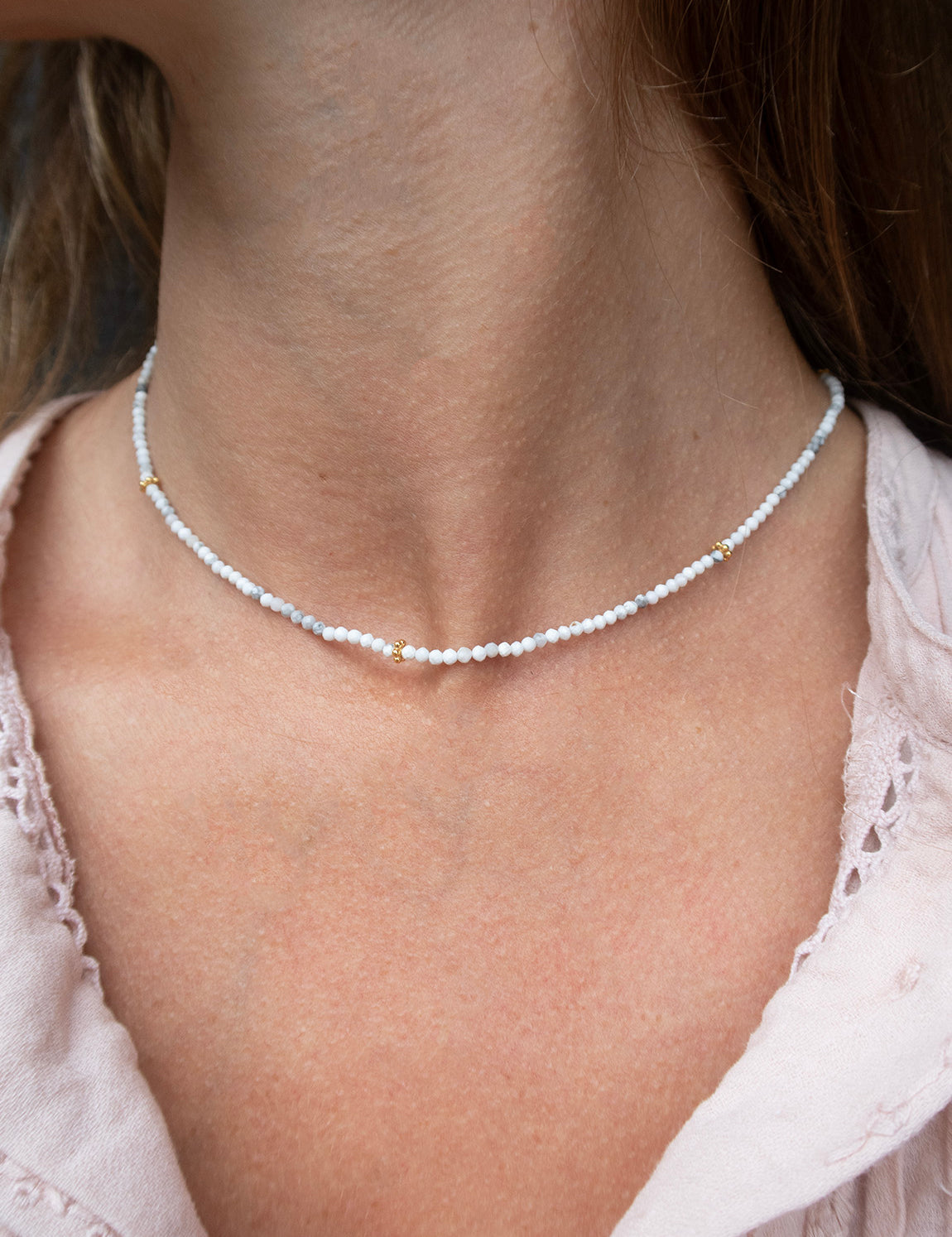 Necklace Mineral Stones - Howlite
