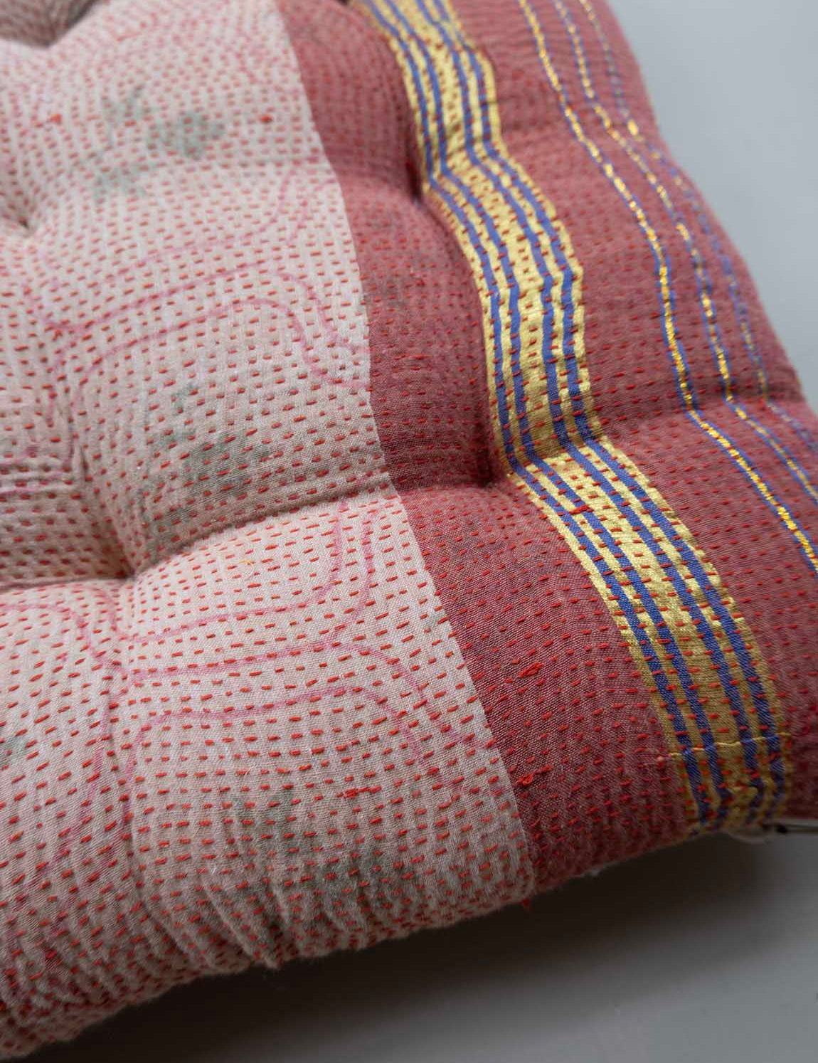 Indisk kantha siddepude - Powder