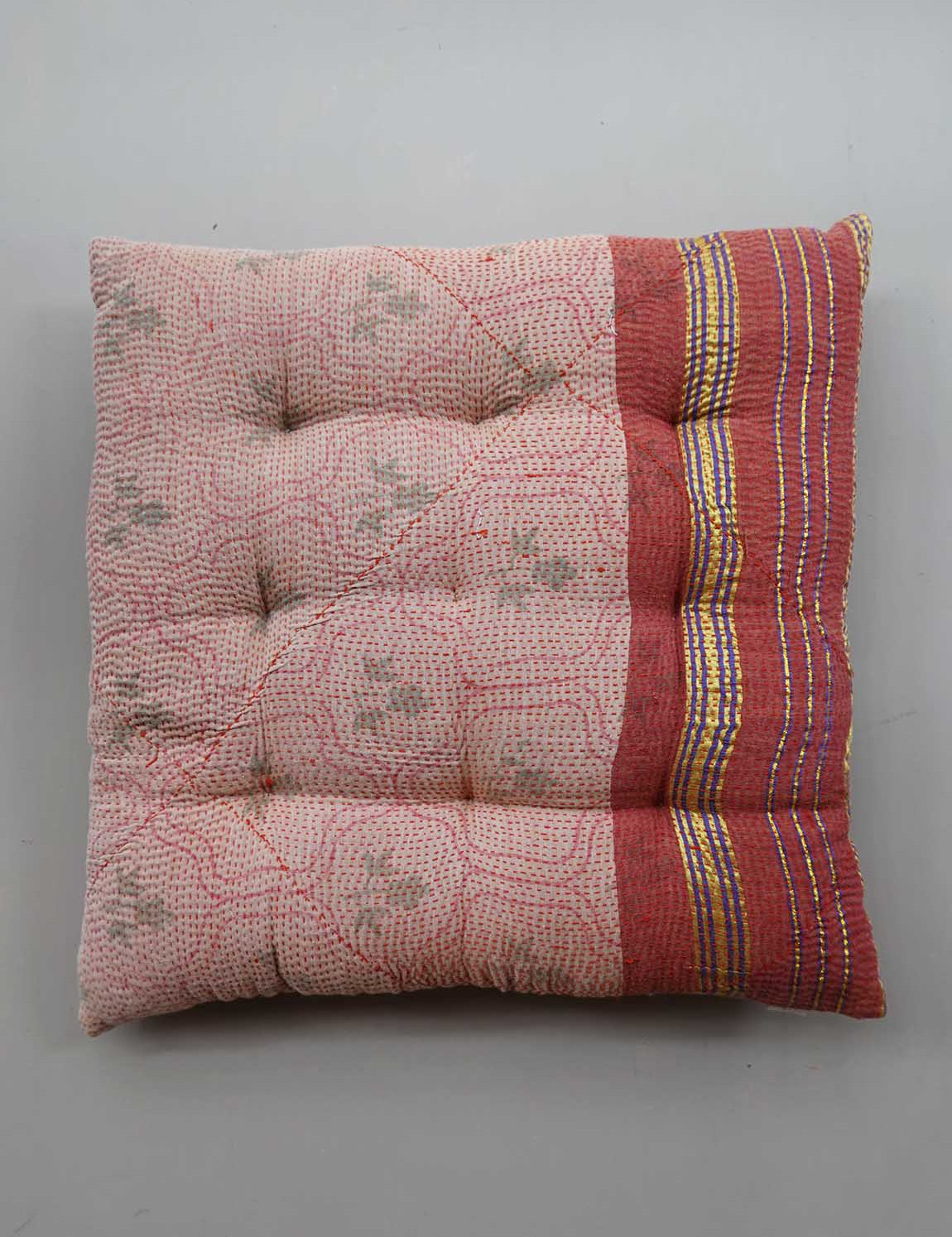 Indisk kantha siddepude - Powder
