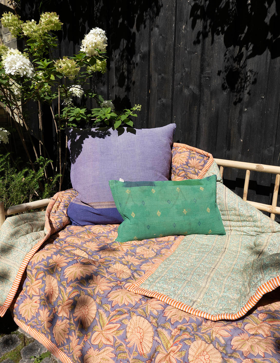 Indian kantha cushion L - 491